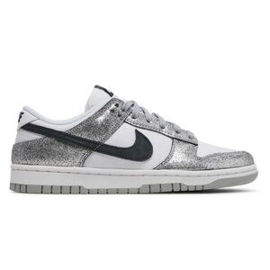 Women’s Dunk Low ‘Golden Gals’ sneakers